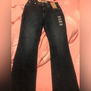 Levi’s 725 high rise bootcut jeans